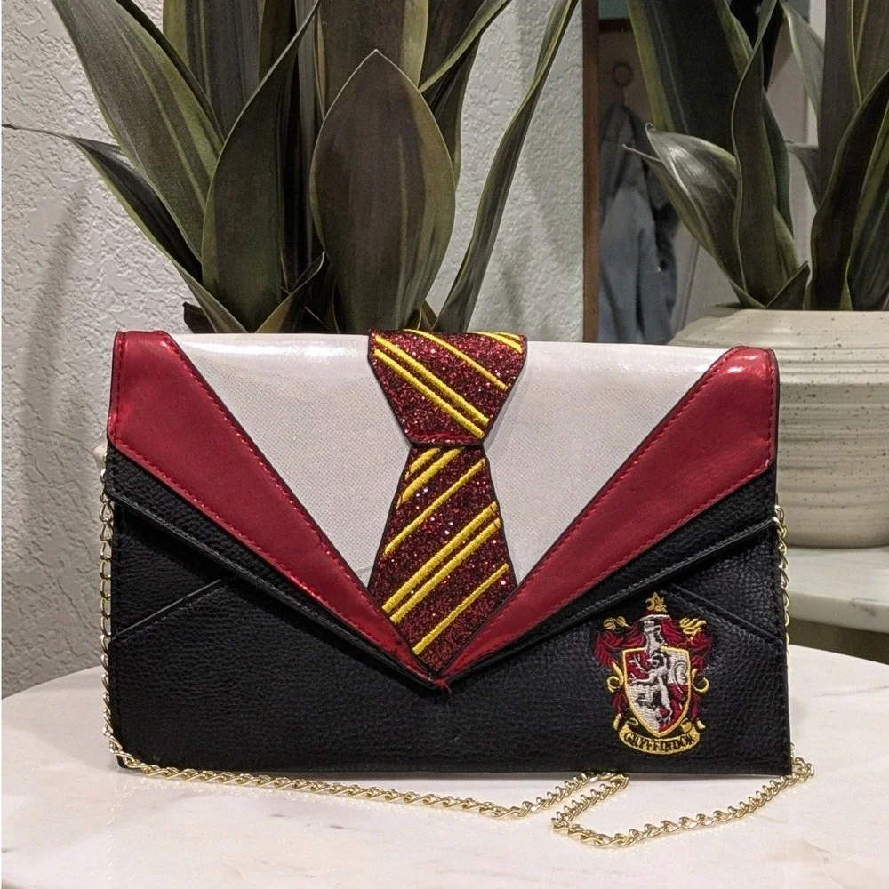 Danielle Nicole Harry Potter Gryffindor Crossbody Bag Women OS Black Red Uniform
